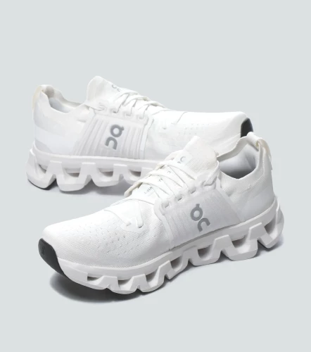 Tenis On Running Cloudswift 4BL