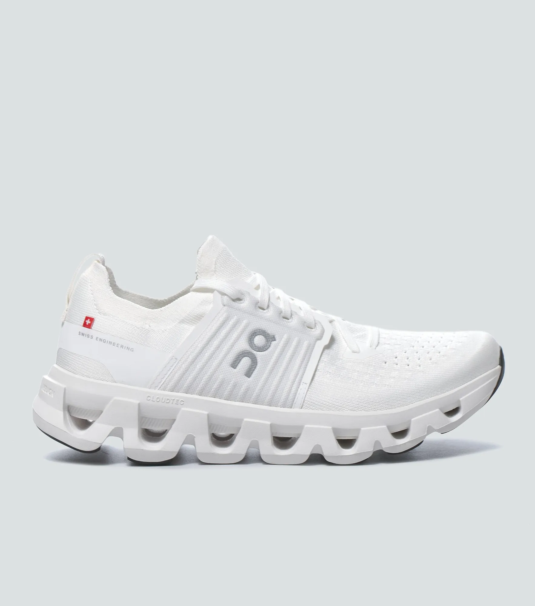 Tenis On Running Cloudswift 4 133879 BL