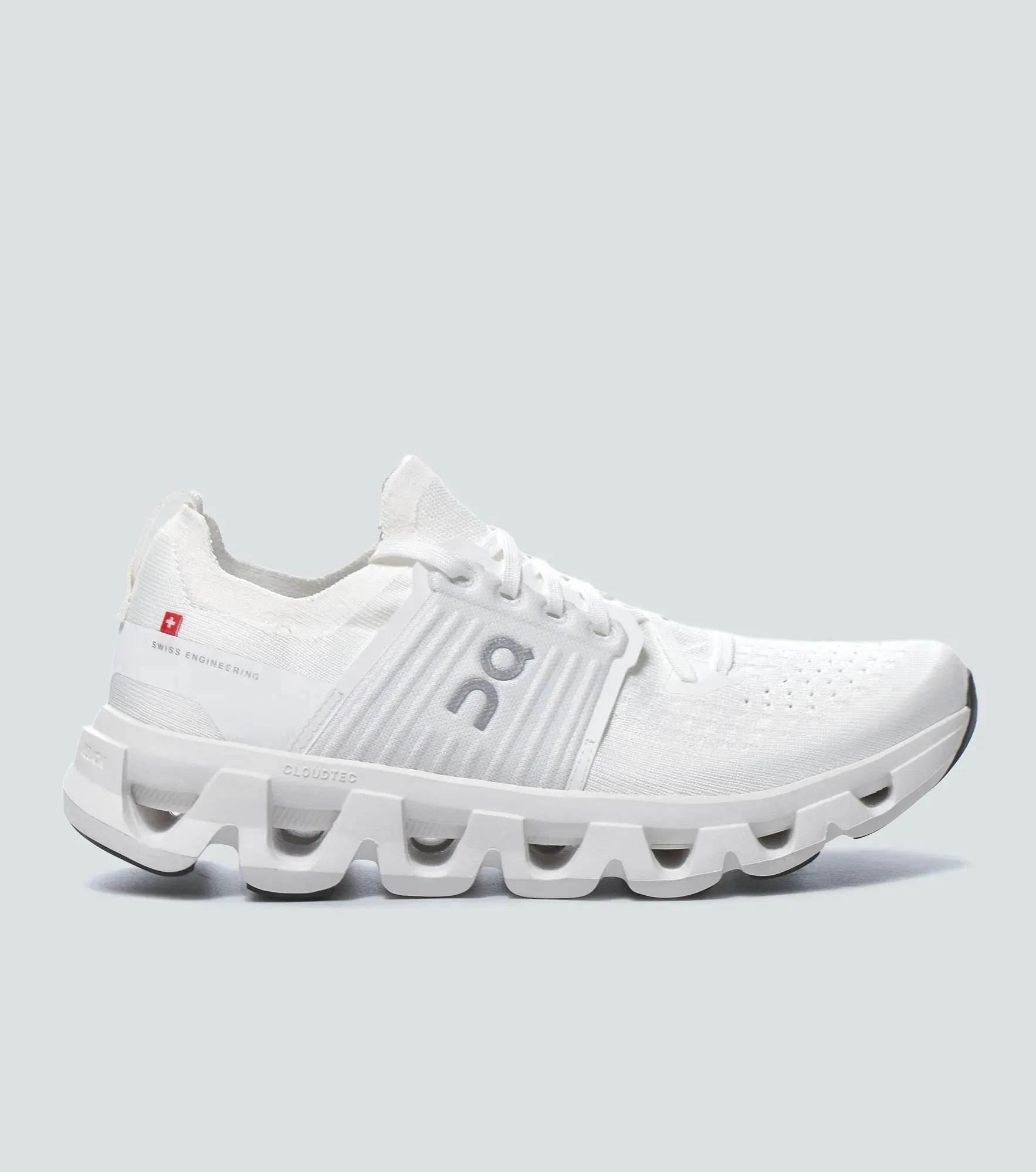 Tenis On Running Cloudswift 4 133879 BL