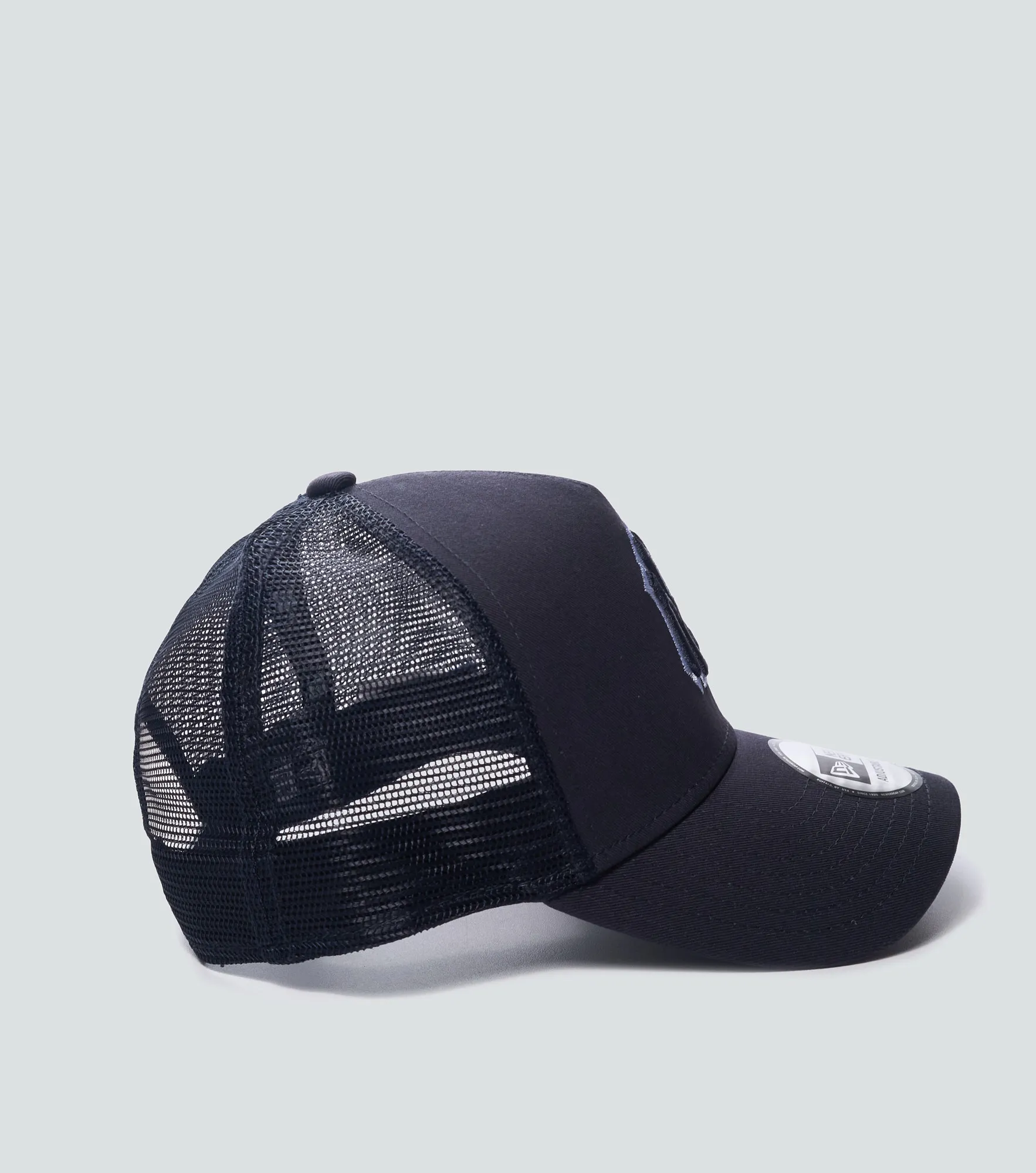 Gorra New Era Outline Ef Trucker Neyyan 133968 AZ
