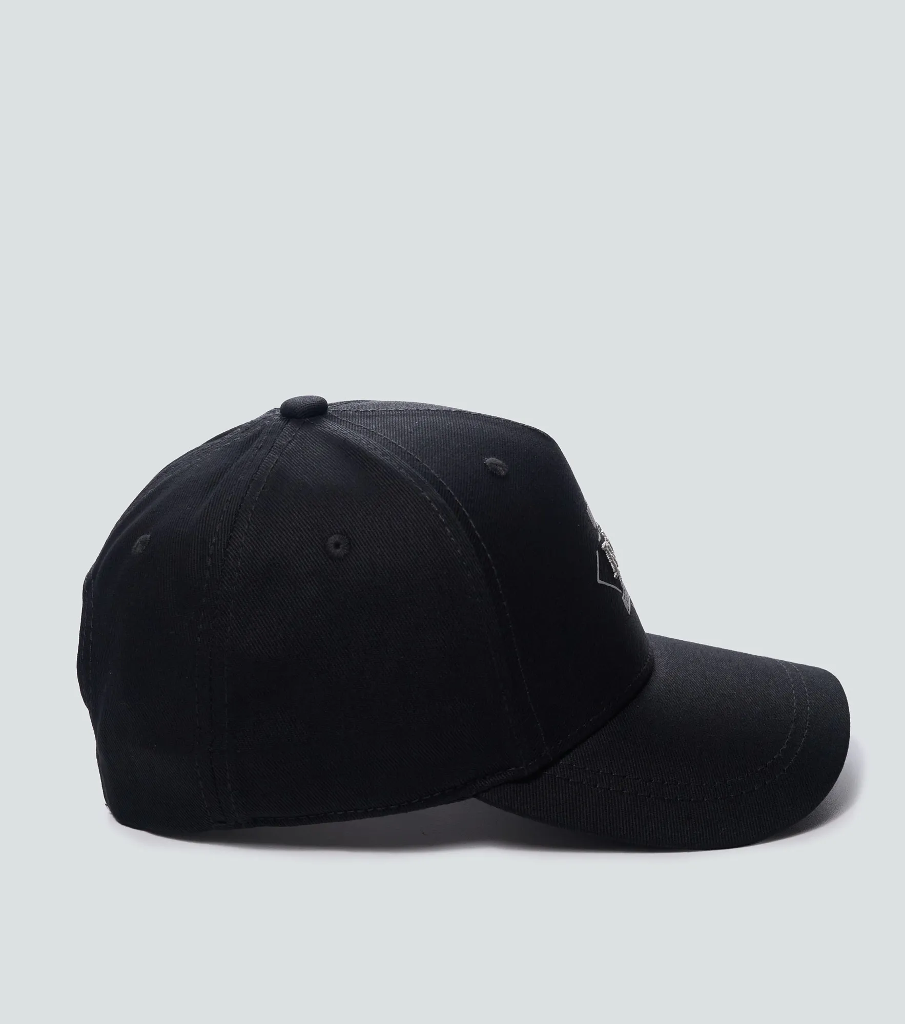 Ruben Gorra Unicolor Con Bordado Y Estampado Delantero Unser 837911 NG