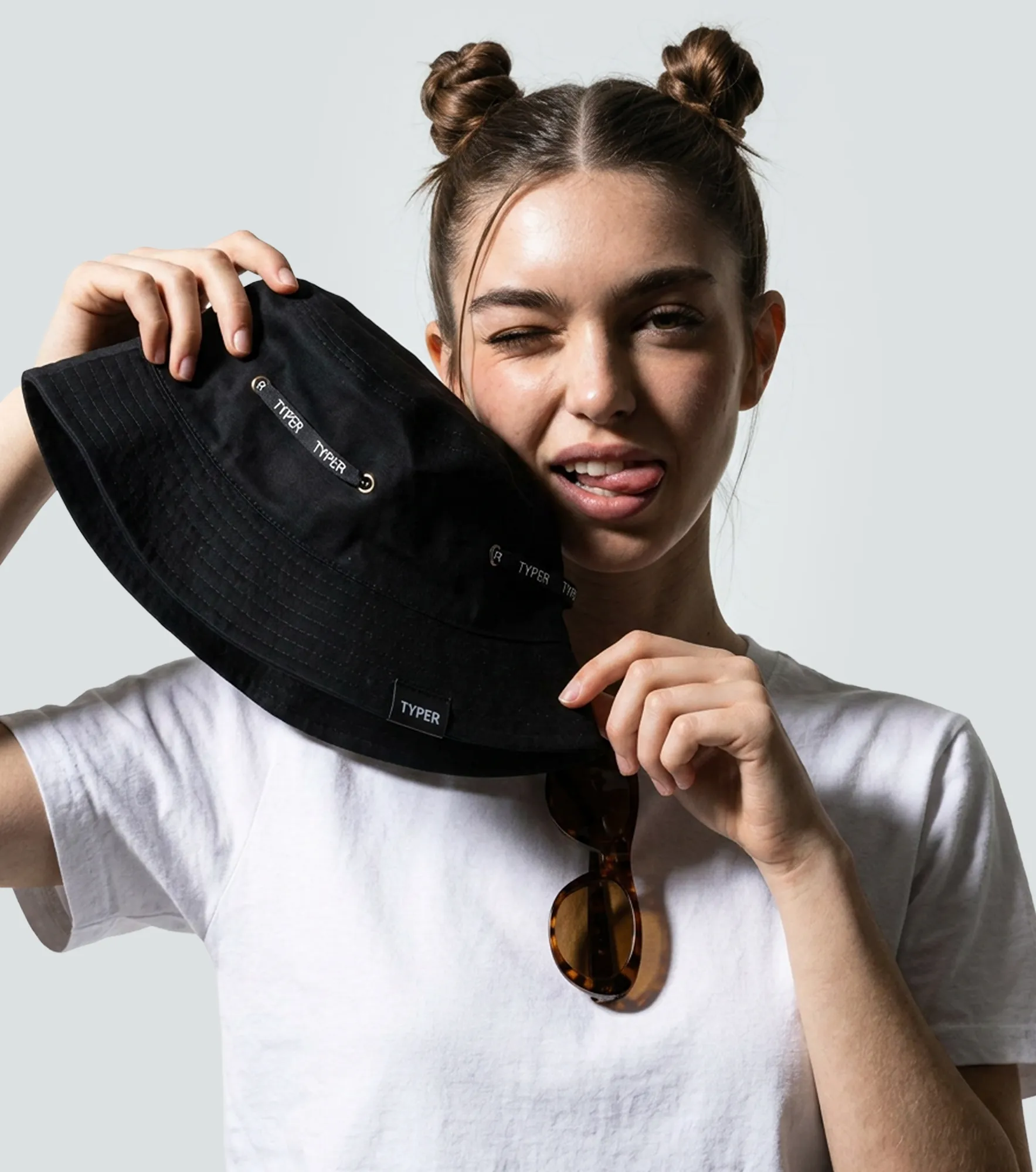 Clar Bucket Hat Con Sesgo Contramarcado Typer 835951 NG