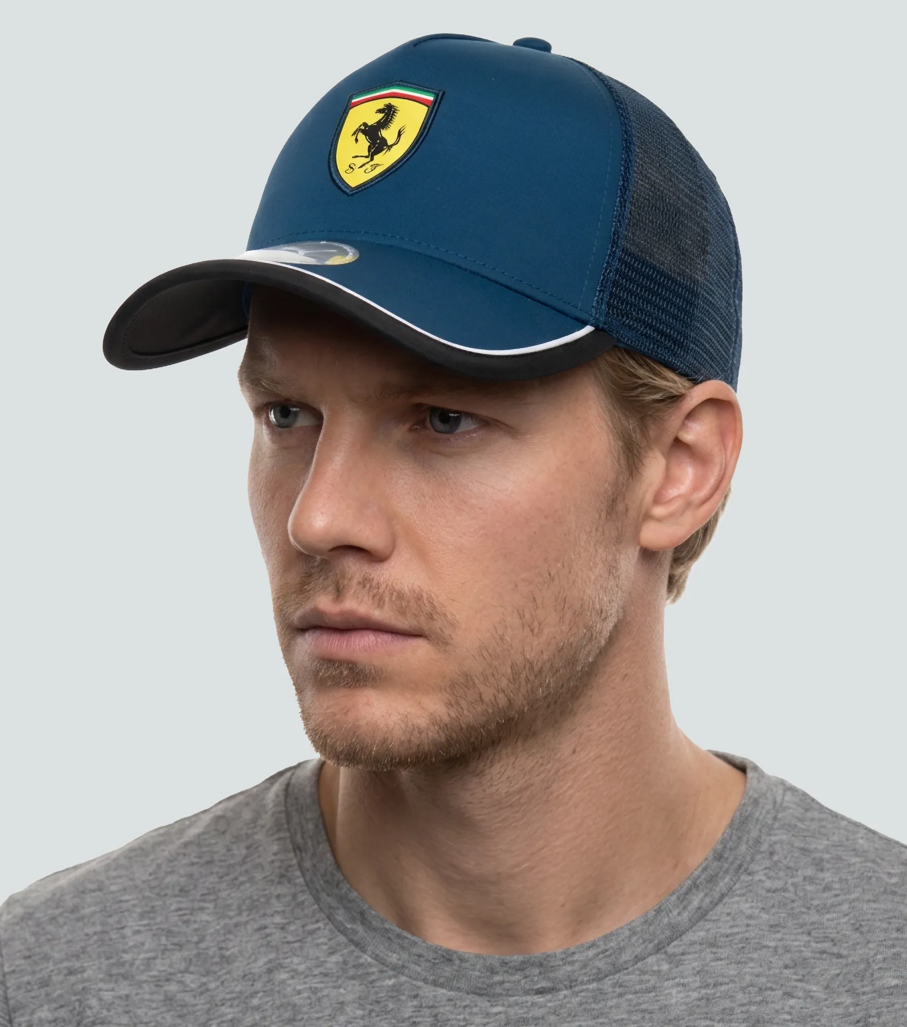 Gorra Puma Ferrari Trucker Cap 134437 AZ