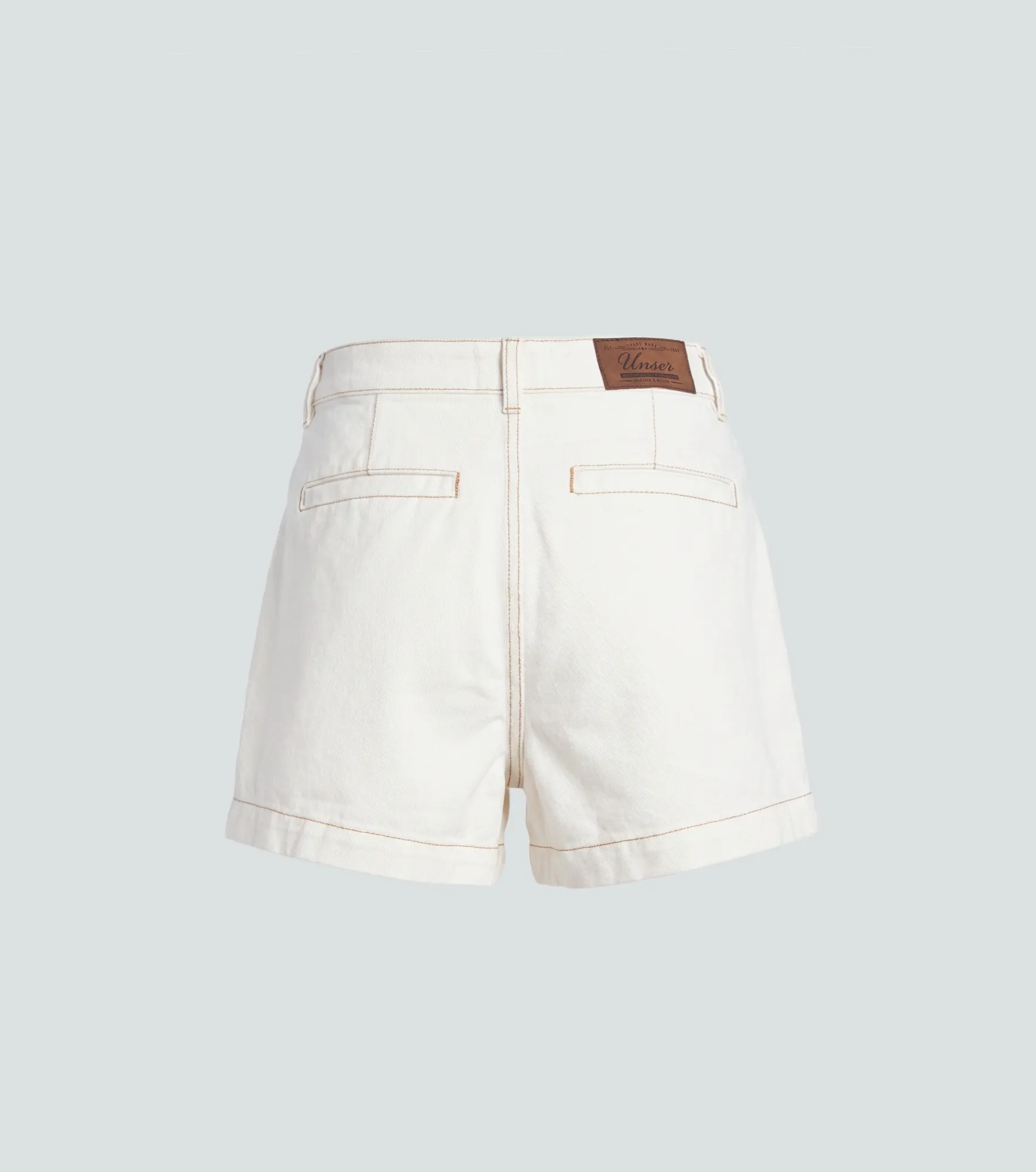 Nubia Short Unicolor Con Pinzas En Delantero Unser 837065 CR