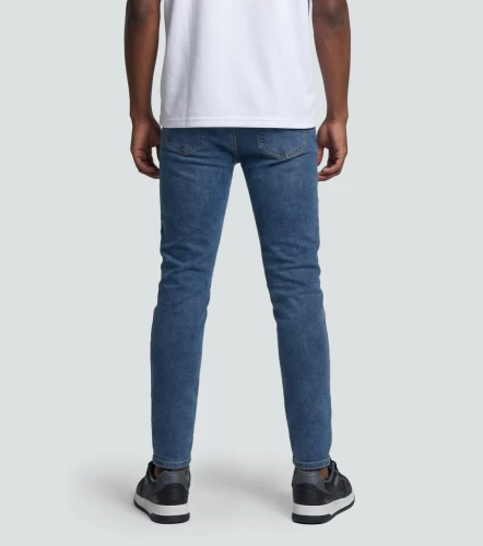Amadeo Jean Skinny TyperAZ