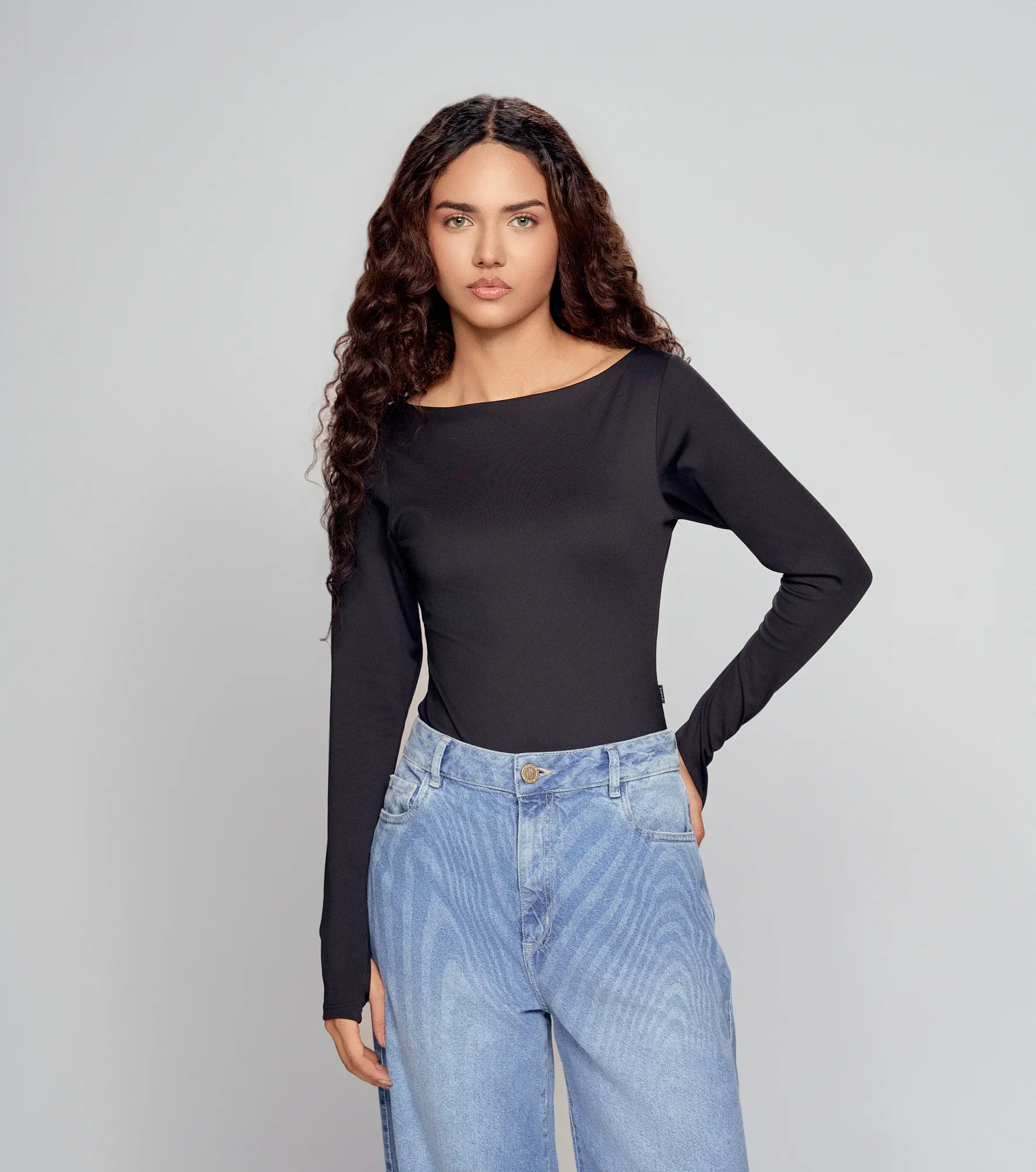 Eliana Body Slim Fit Manga Larga Cuello Ojal TyperNG