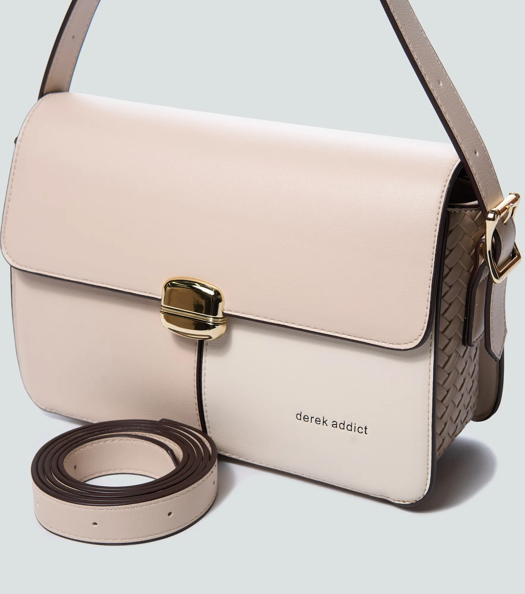 Bolso Tipo Bandolera Con Solapa Chic Derek 838269 BG