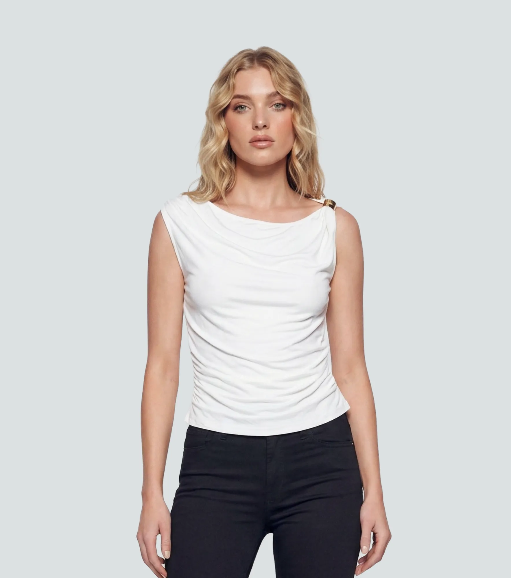 Blusa Top Asimetrico Drapeado Con Detalle De AnilloBL
