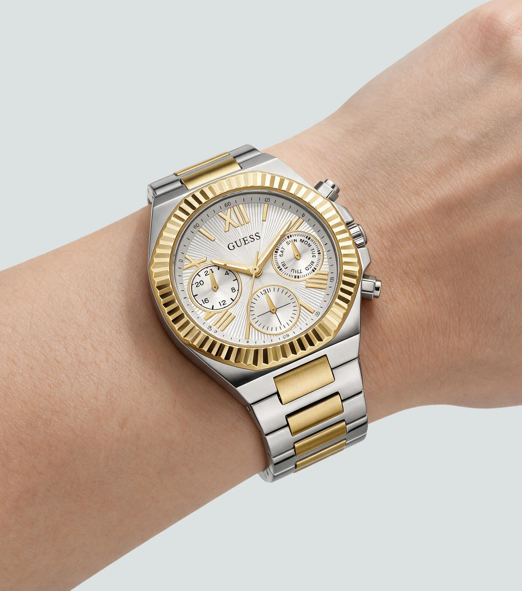 Reloj Guess Equality 134599 PT
