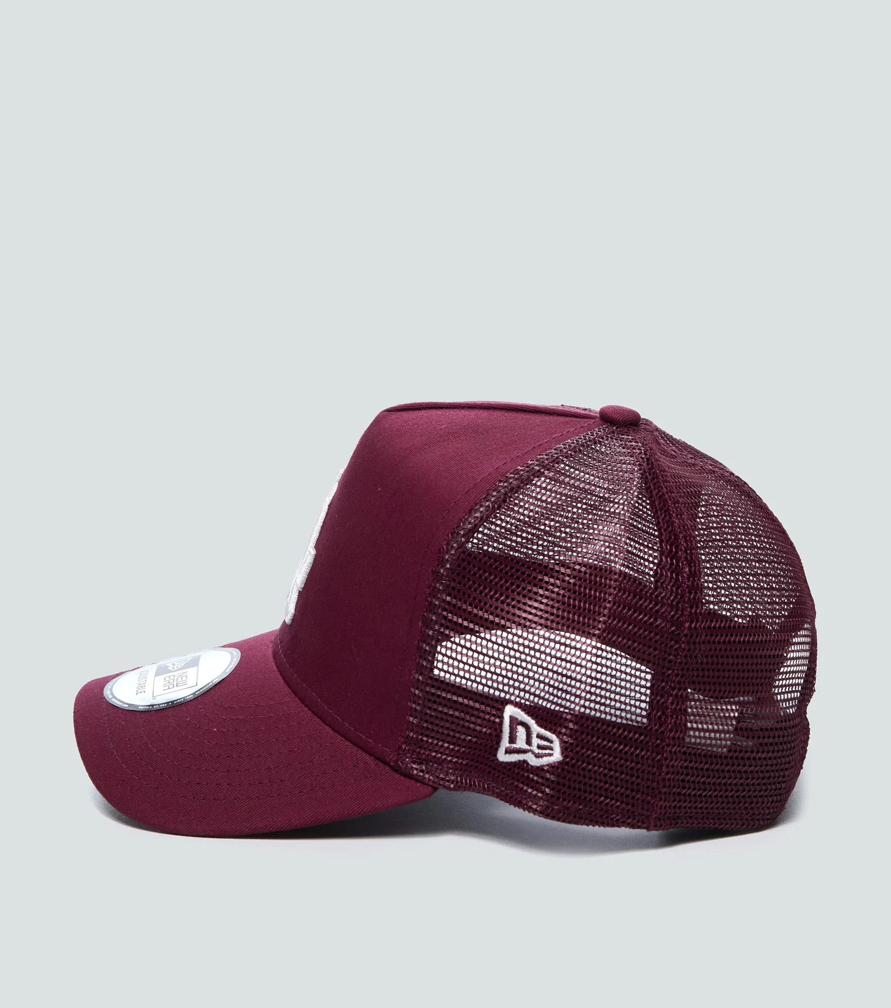 Gorra New Era League Ess Trucker Osfm 134651 VT