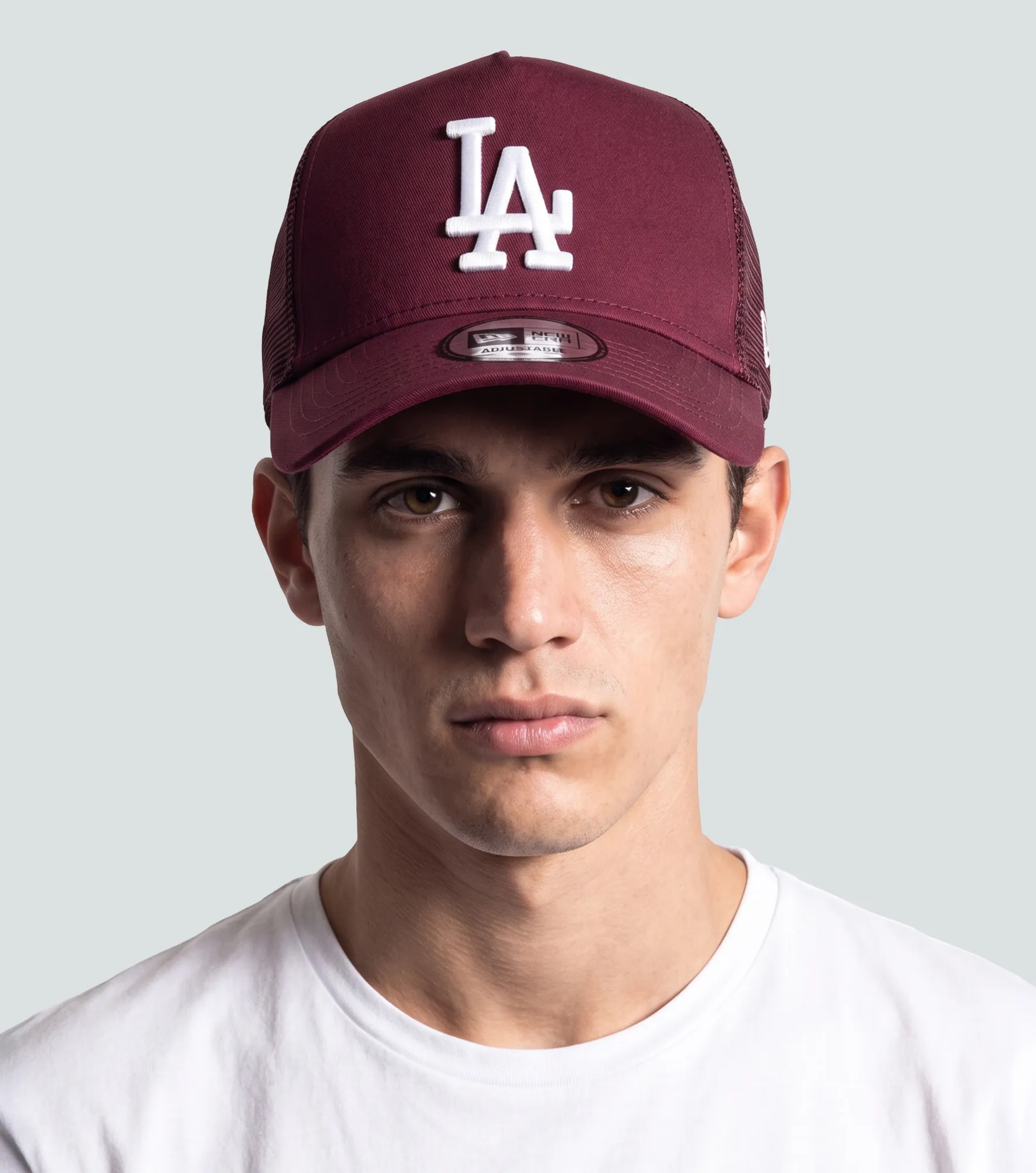 Gorra New Era League Ess Trucker Osfm 134651 VT