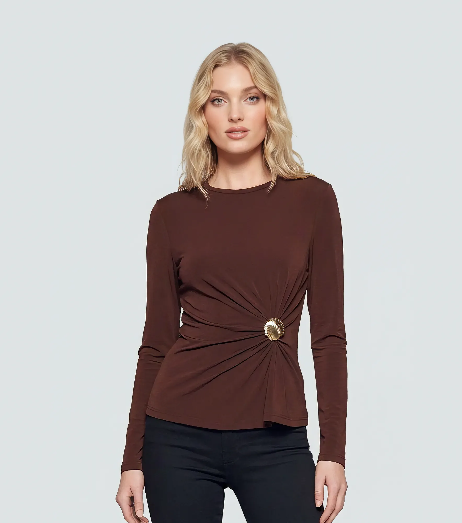 Blusa Manga Larga Acetato Con Broche Decorativo Unicolor DerekCF
