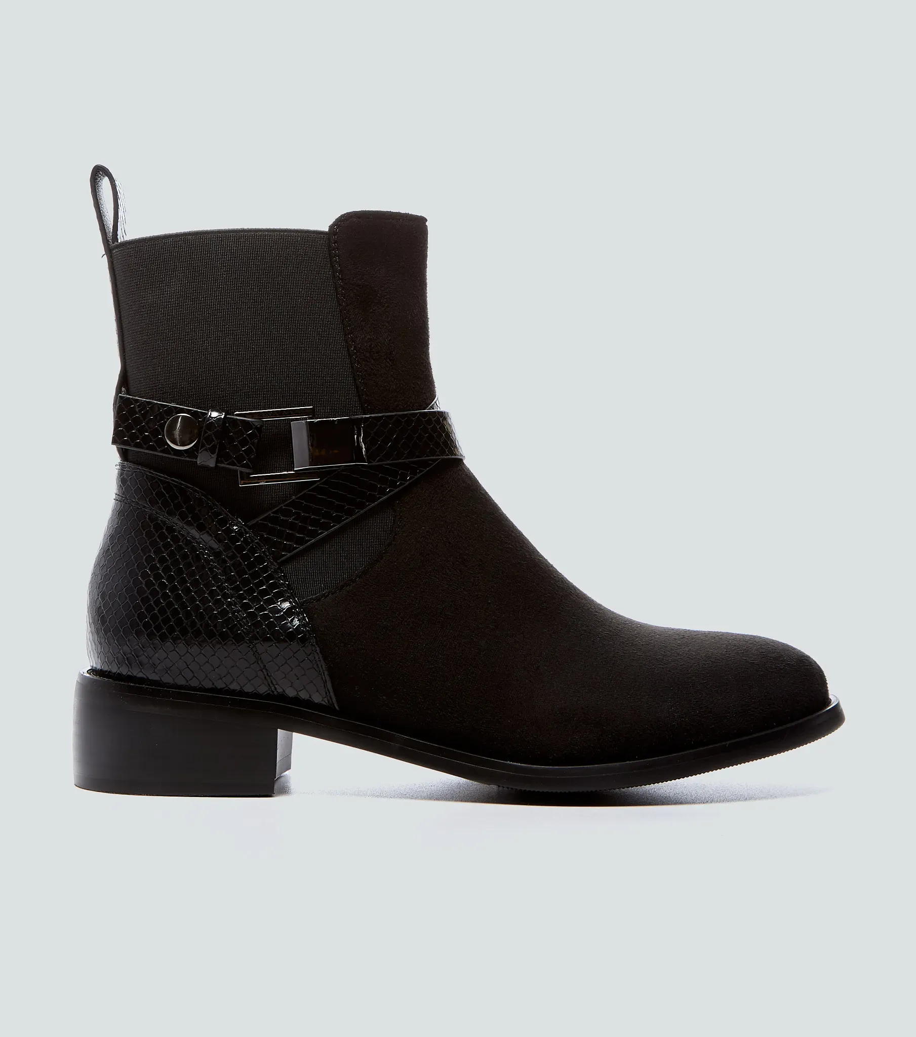 Bota Para Mujer Cana Baja Unicolor Derek 828171 NG