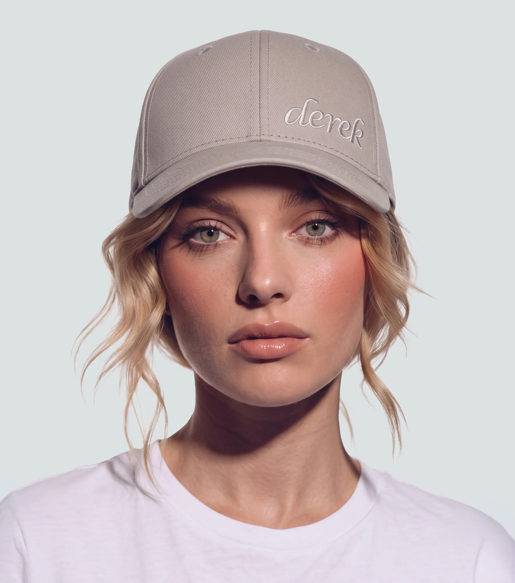 Gorra Unicolor Para Mujer Con Bordado Katia Derek 832474 AR