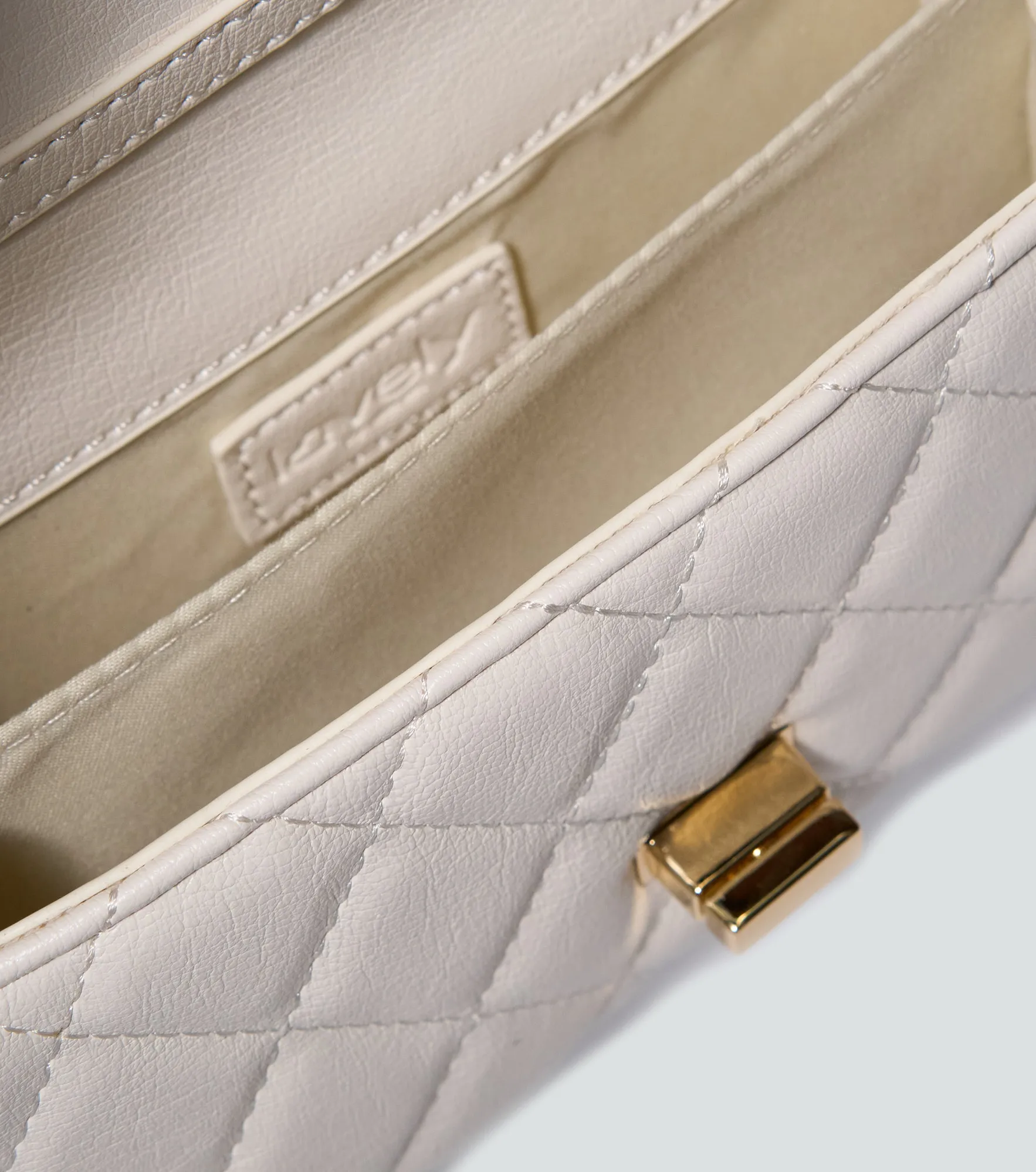 Bolso Pequeno Tipo Bandolero Derek Lovely 838746 BL