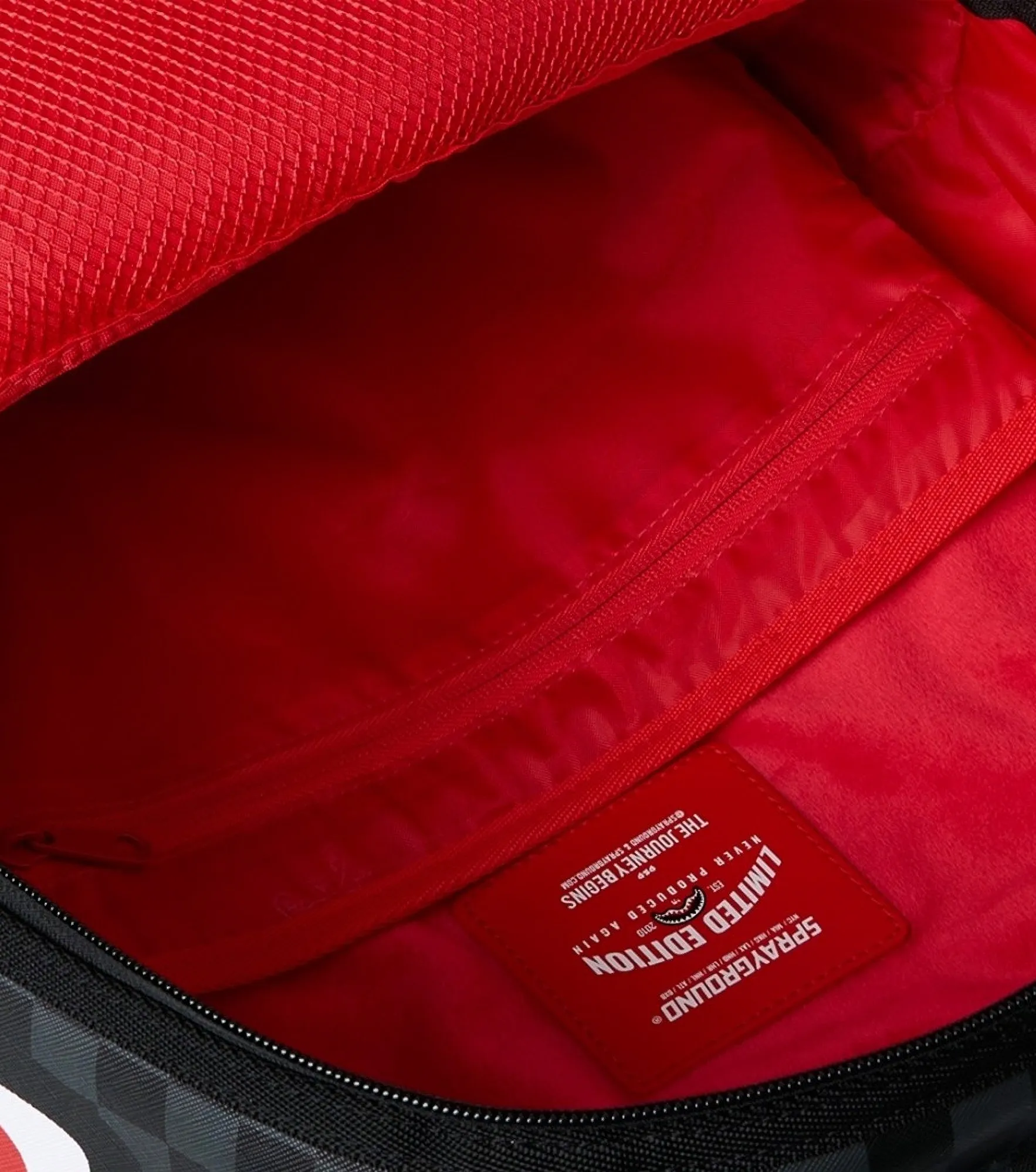 Morral Sprayground Sharks In Paris Factory Error 134790 CF