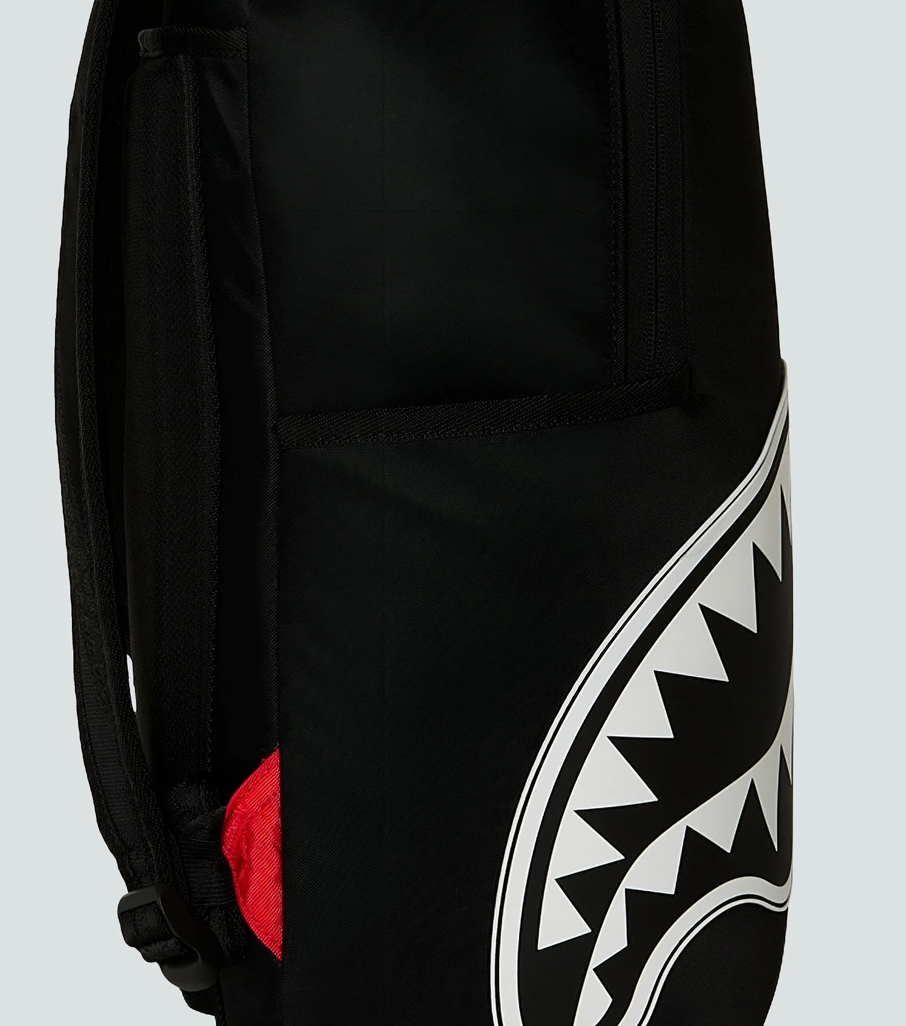 Morral Sprayground Shark Central White Stencil Shark Black Nylon 134800 NG