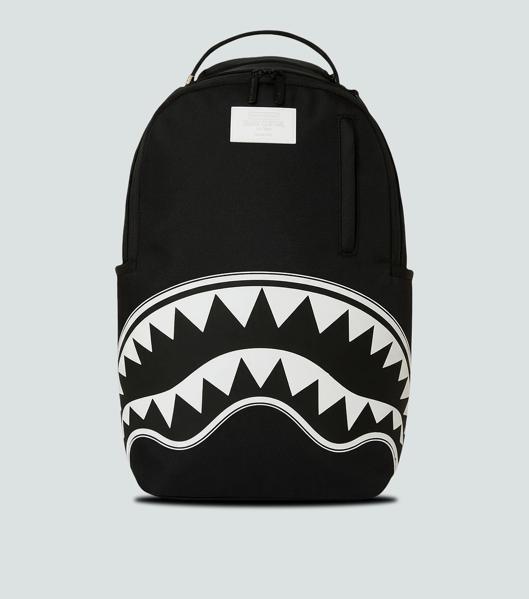 Morral Sprayground Shark Central White Stencil Shark Black NylonNG