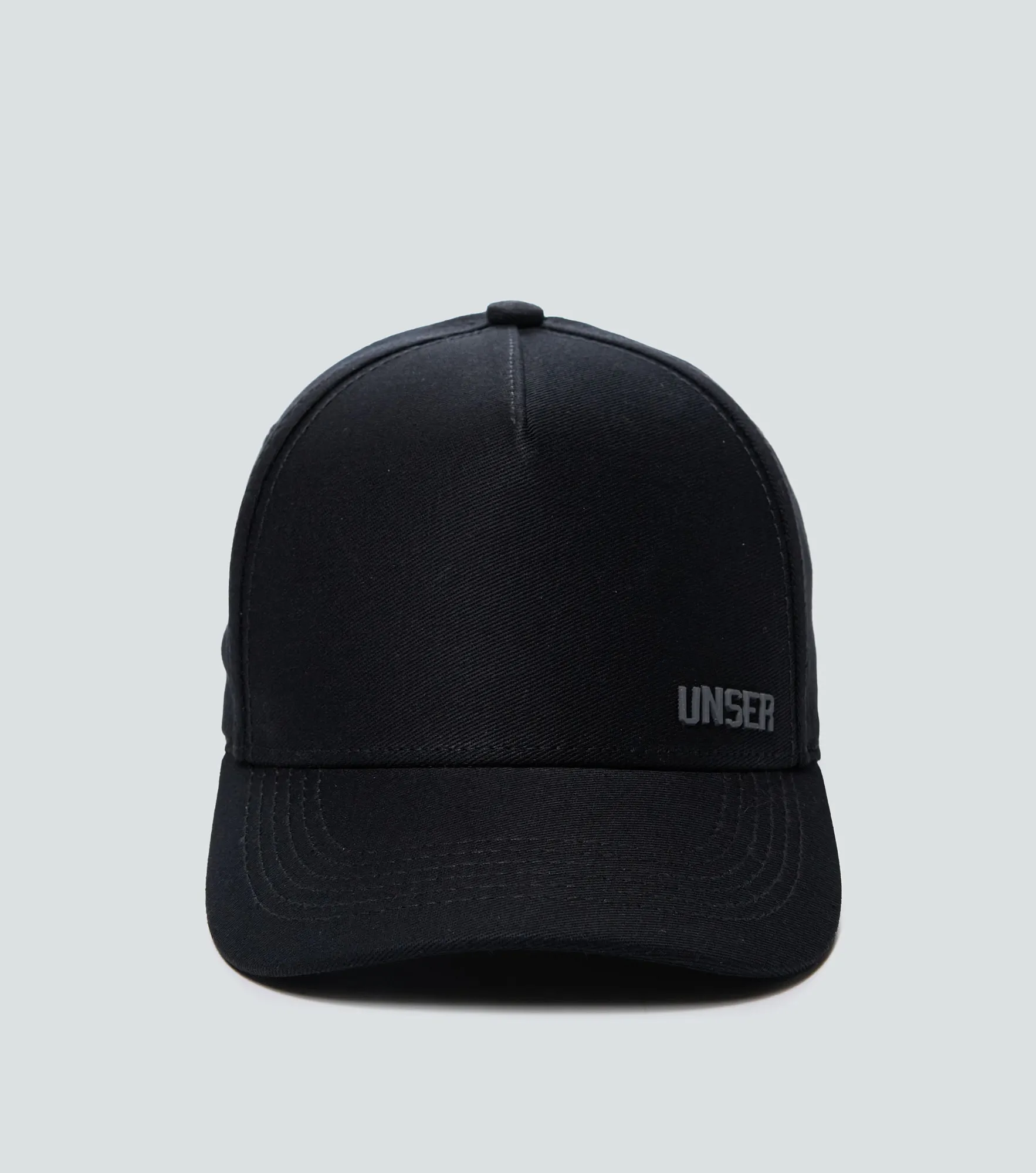 Simon Gorra Unicolor Con Aplique Unser 837099 NG