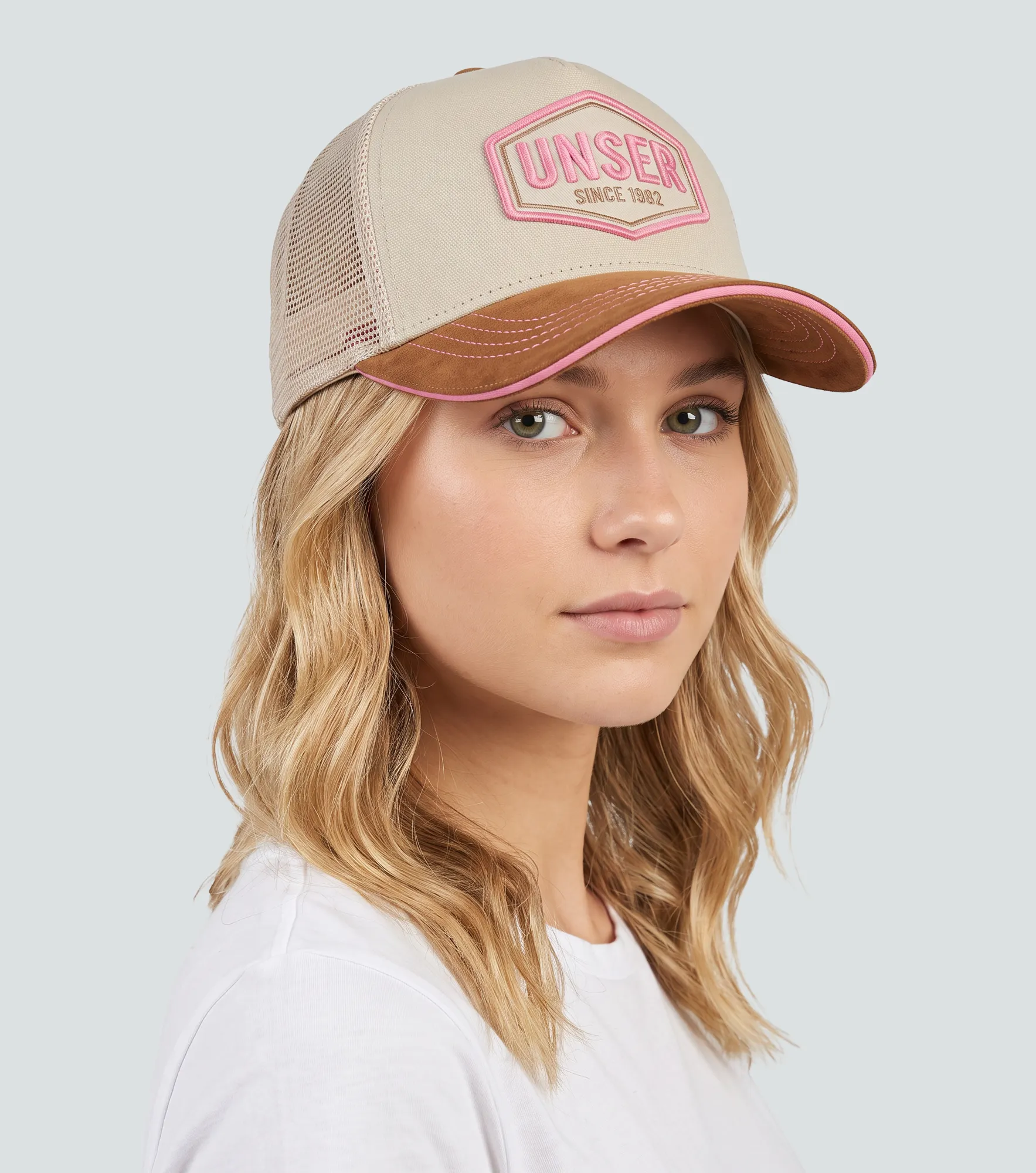 Mary Gorra Combinada Con Aplique Bordado En Delantero Unser 837500 CU