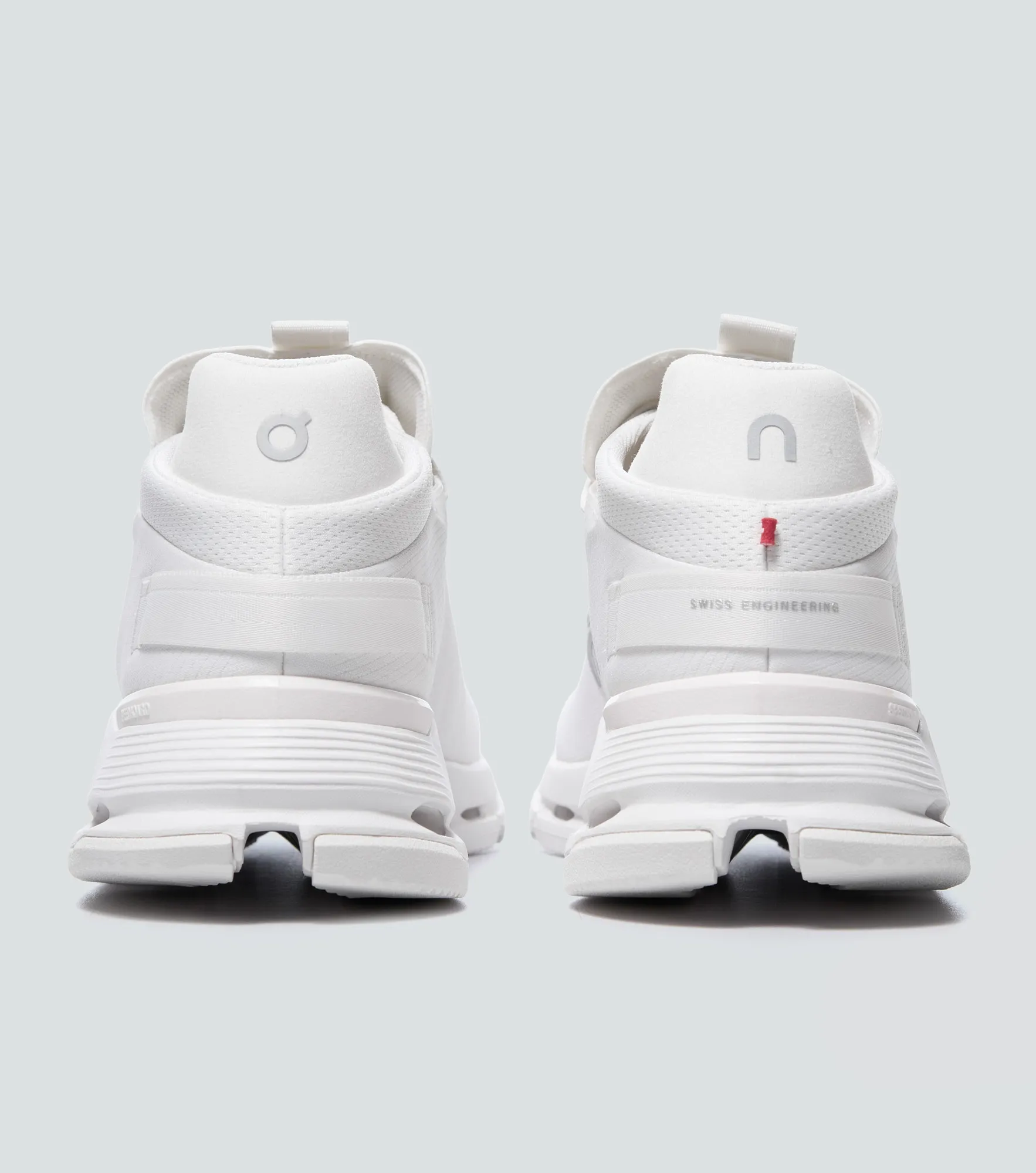 Tenis On Running Cloudnova 2 135038 BL