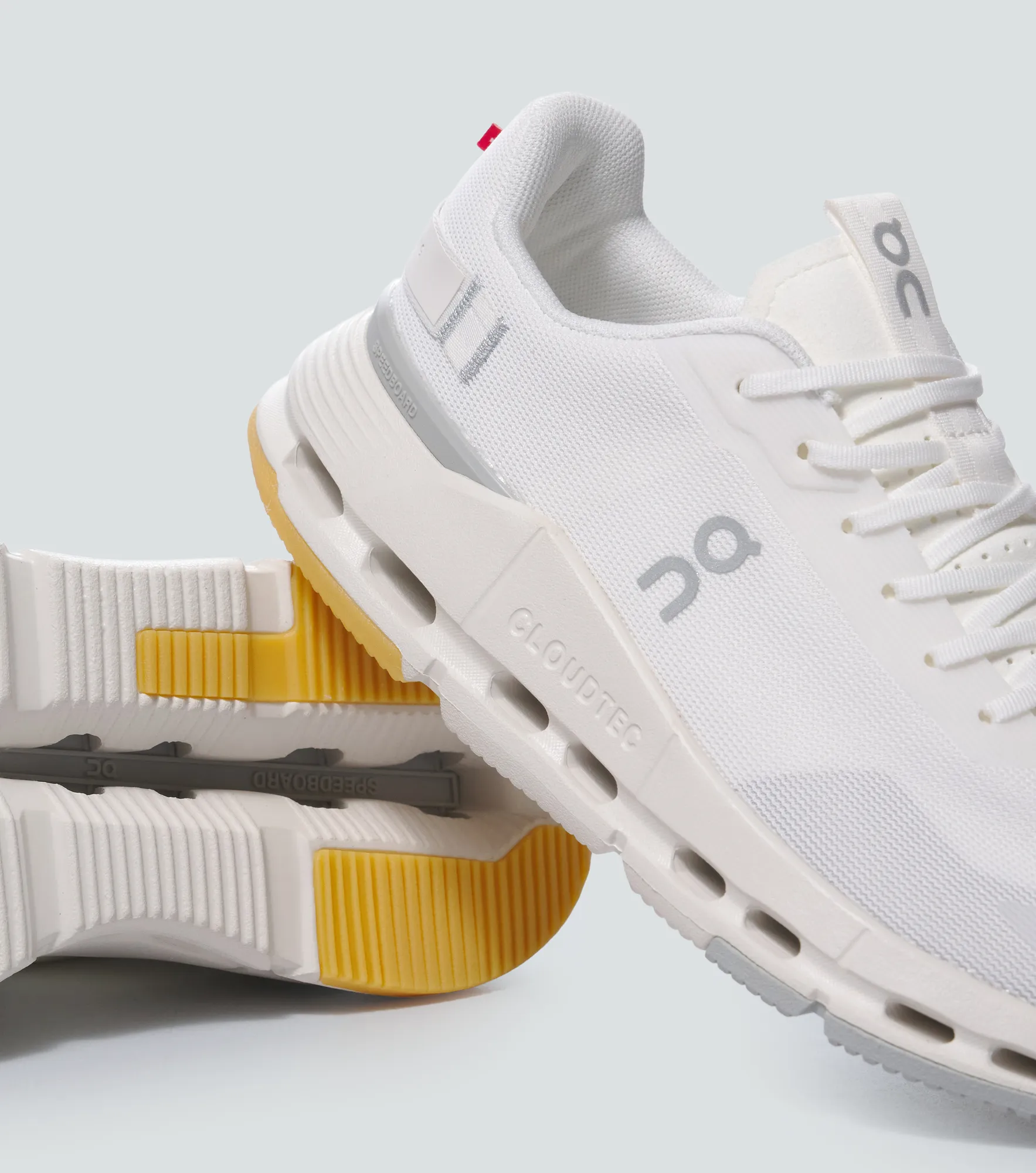 Tenis On Running Cloudnova Form 2 135183 BL