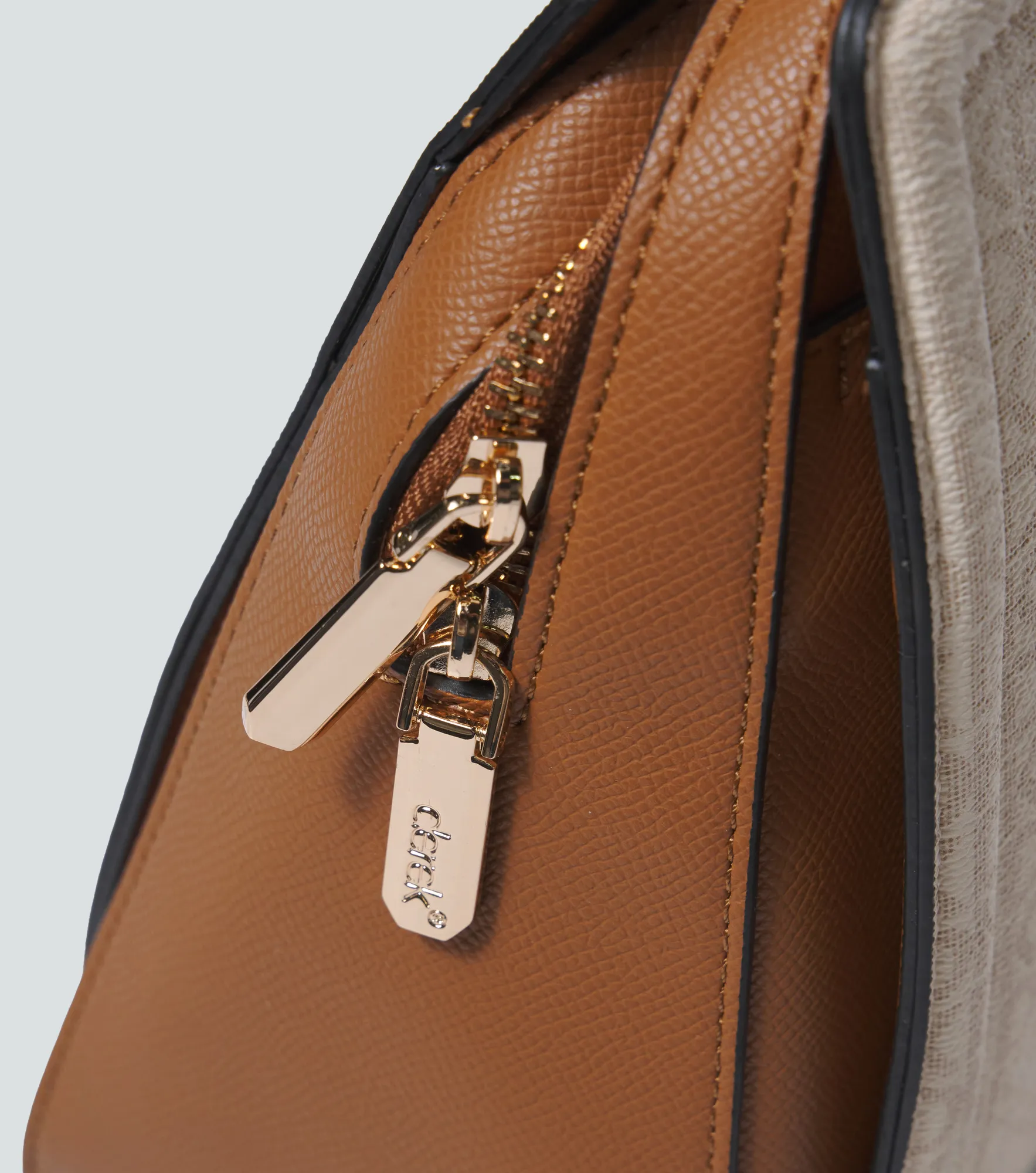 Bolso Tipo Tote Unicolor Derek 838272 BL