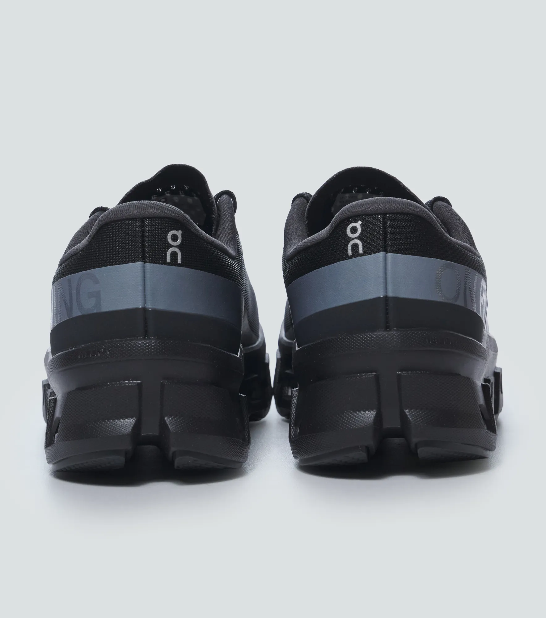 Tenis On Running Cloudmonster 1 135184 NG